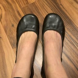 Vivo Barefoot ballet flats